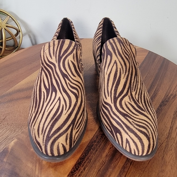 Pierre Dumas May Zebra Animal Print Ankle Boots Loafers Shooties Booties Size 7 - Picture 8 of 12